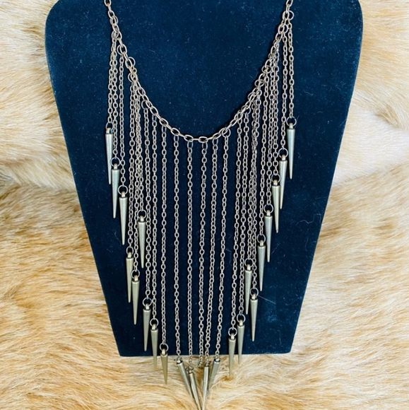 ⛓ Medieval Chains & Spikes Necklace - Picture 1 of 1